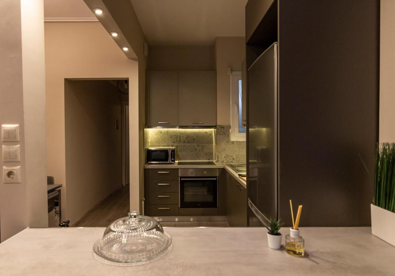 Luxury Apartment 10' From The Center! Athens Exterior photo
