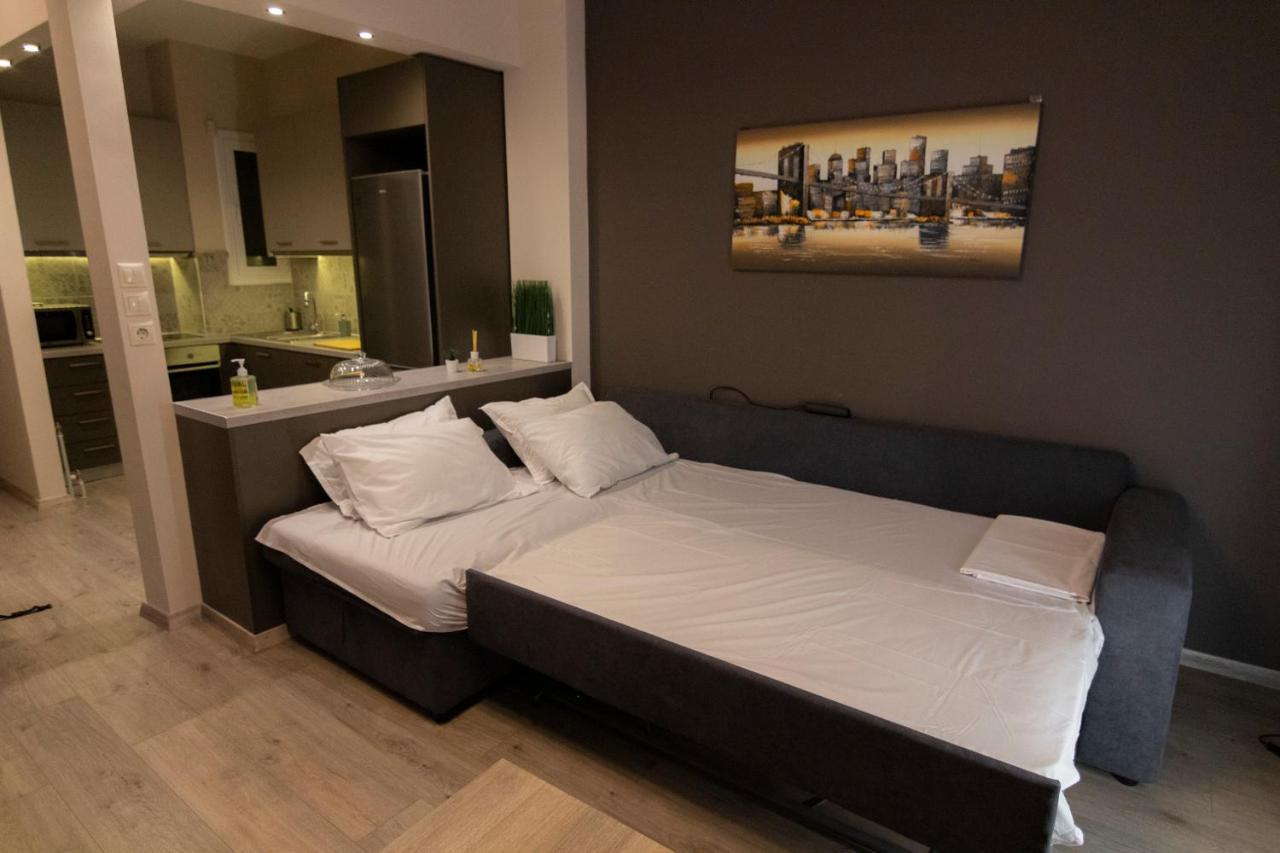 Luxury Apartment 10' From The Center! Athens Exterior photo